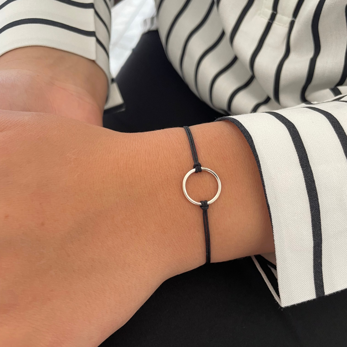 Sterling Silver Circle Thread Bracelet – Handcrafted Minimalist Jewelry