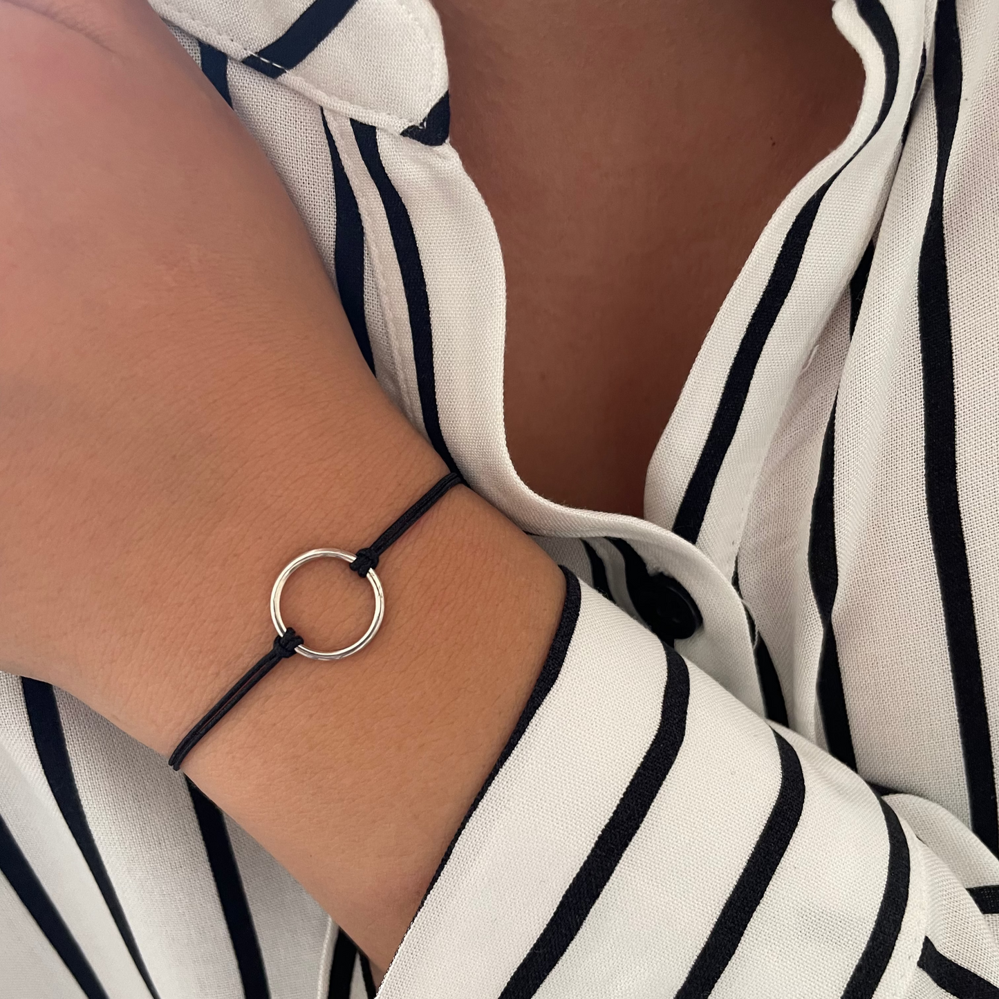 Sterling Silver Circle Thread Bracelet – Handcrafted Minimalist Jewelry